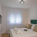 Biokovo J Parking Included * Makarska