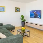 Biokovo J Parking Included Apartman Makarska