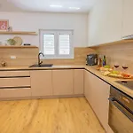 Biokovo J Parking Included Apartman Makarska