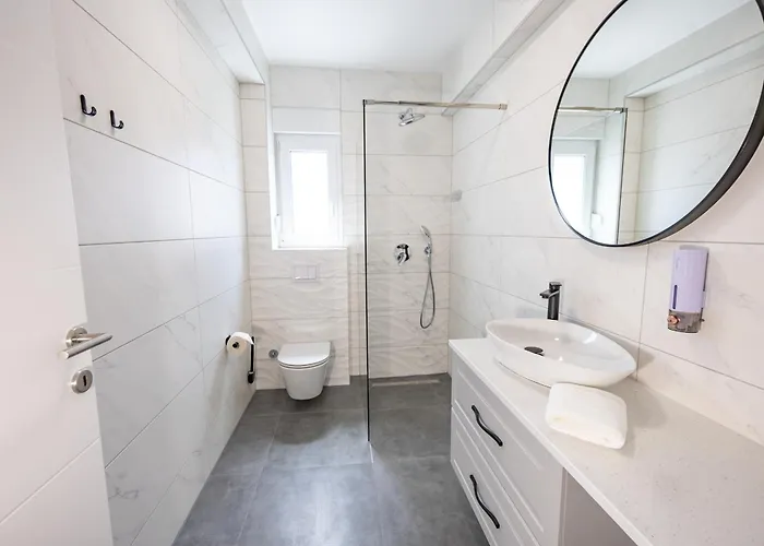 Biokovo J Parking Included Apartmán Makarská