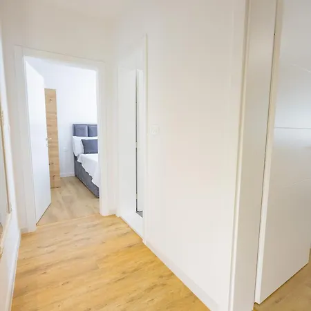 Biokovo J Parking Included Apartment *